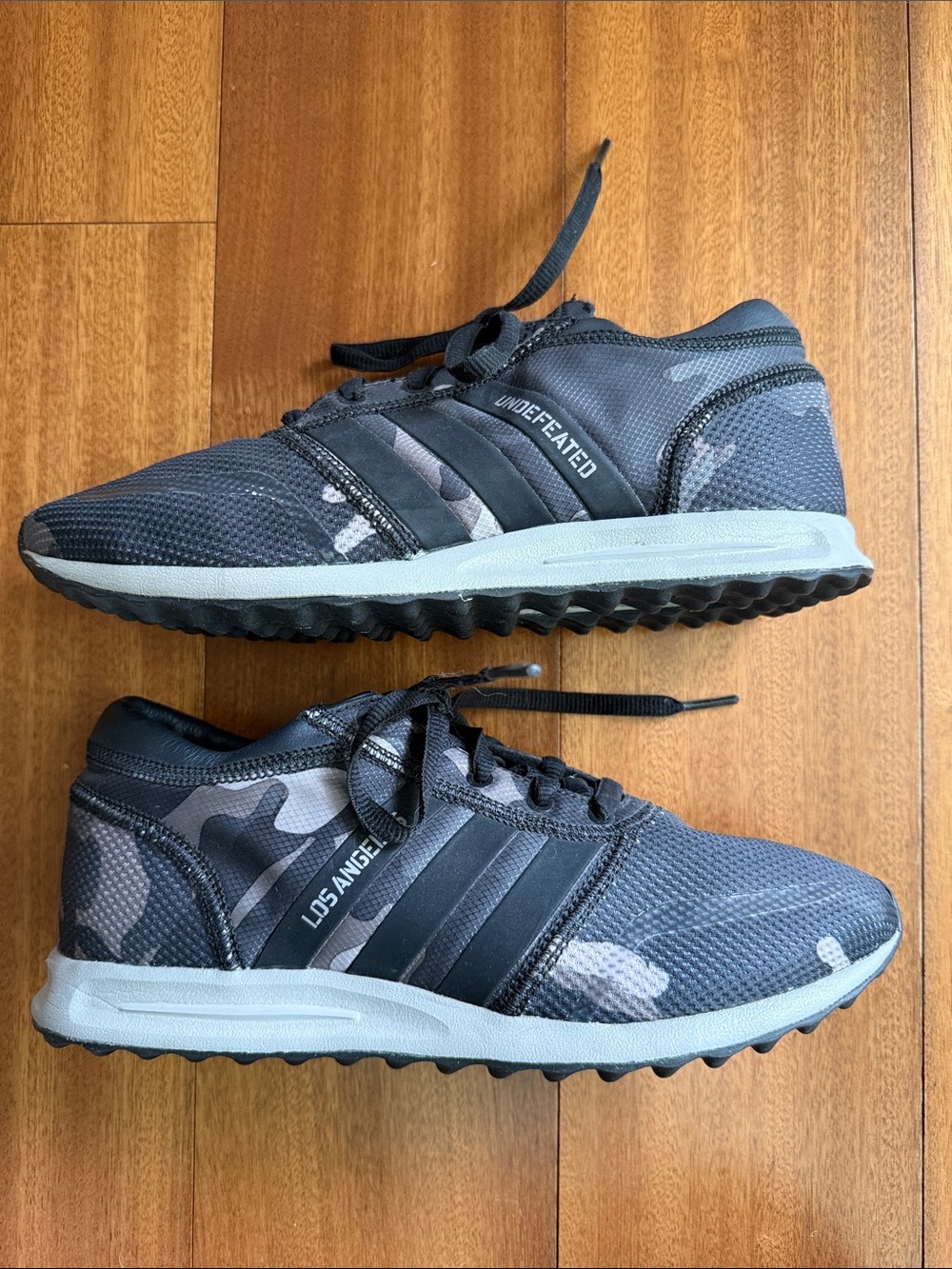Adidas | Undefeated x adidas Ltd Edition - size M 5.5 / W 7.5